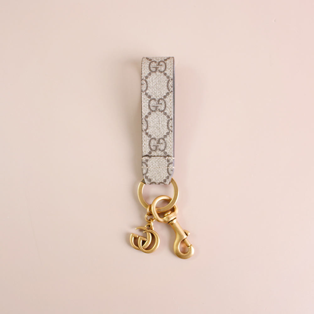 구찌 오피디아 스트랩 키링 베이지 금장 817017 JAAH4 8766 [여주아울렛]