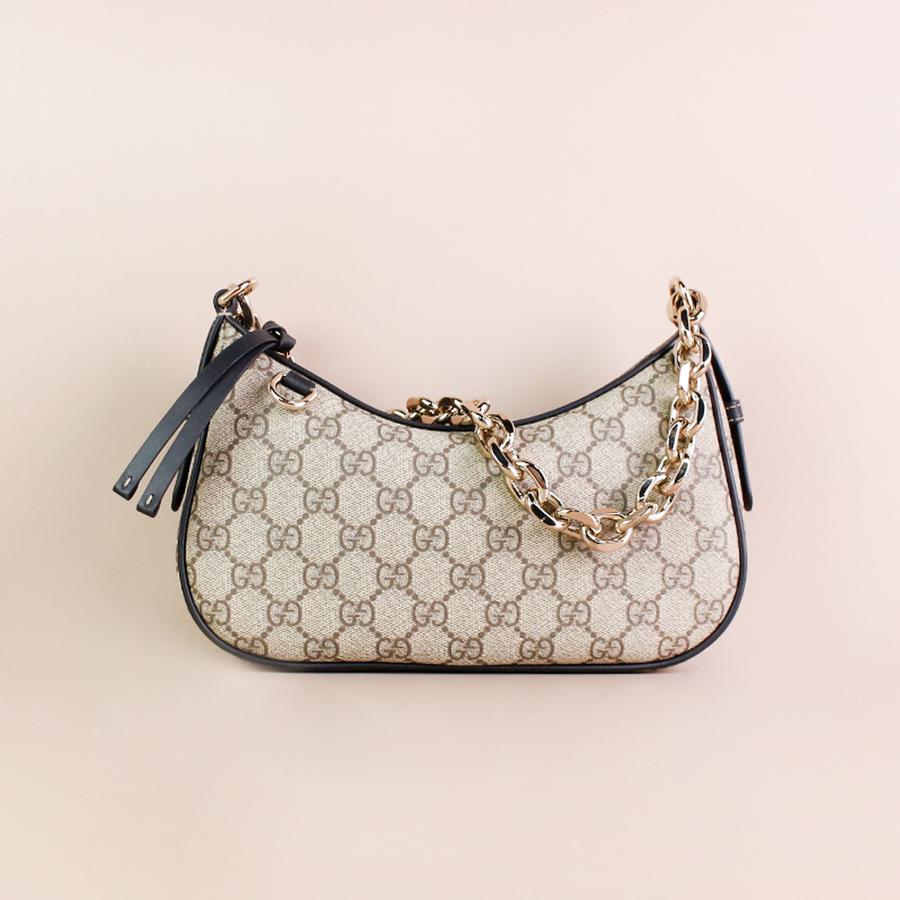 구찌 GG 엠블럼 여성 숄더백 스몰 블랙 847447 FAD6L 9741 [여주아울렛]