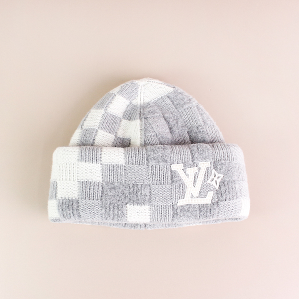 루이비통 LV 크러시 다모플라주 펄 비니 라이트 그레이 M7874A [여주아울렛]